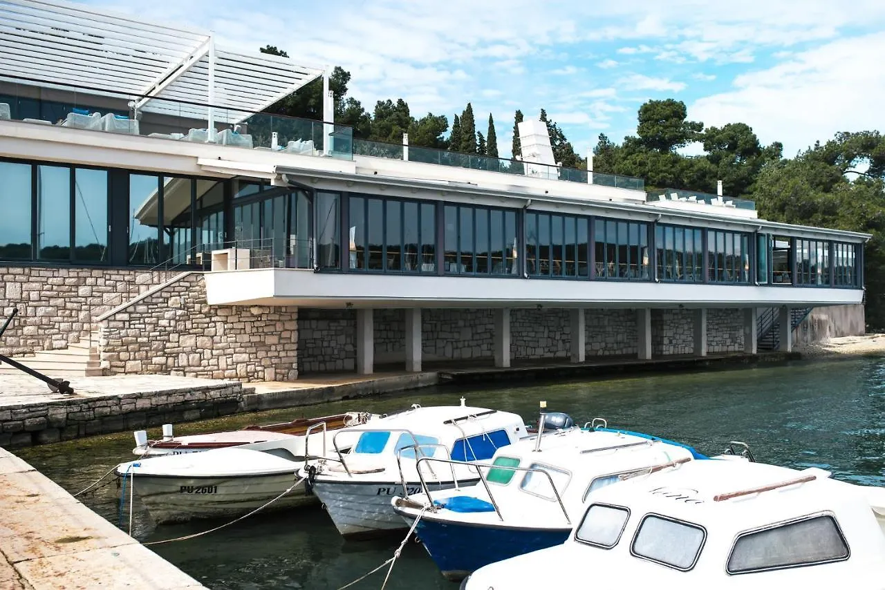 Ribarska Koliba Resort Pula Apartahotel